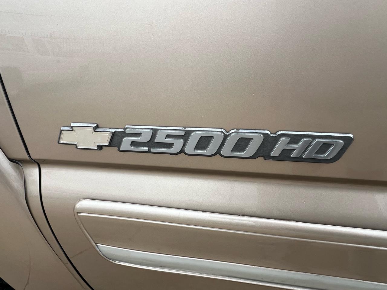 Chevrolet Silverado 2500HD LS Ext. Cab Short Bed 4WD 2005