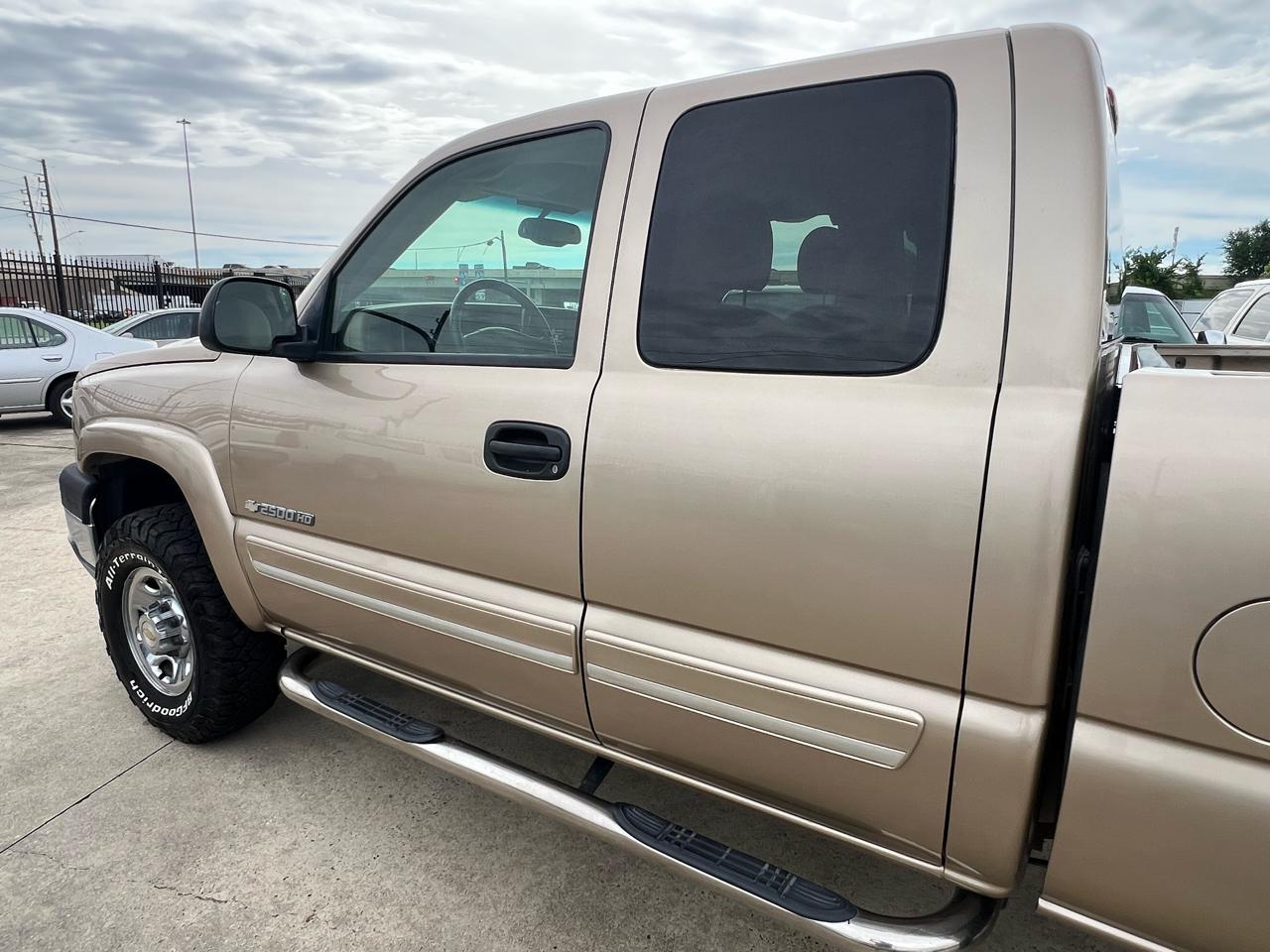 Chevrolet Silverado 2500HD LS Ext. Cab Short Bed 4WD 2005