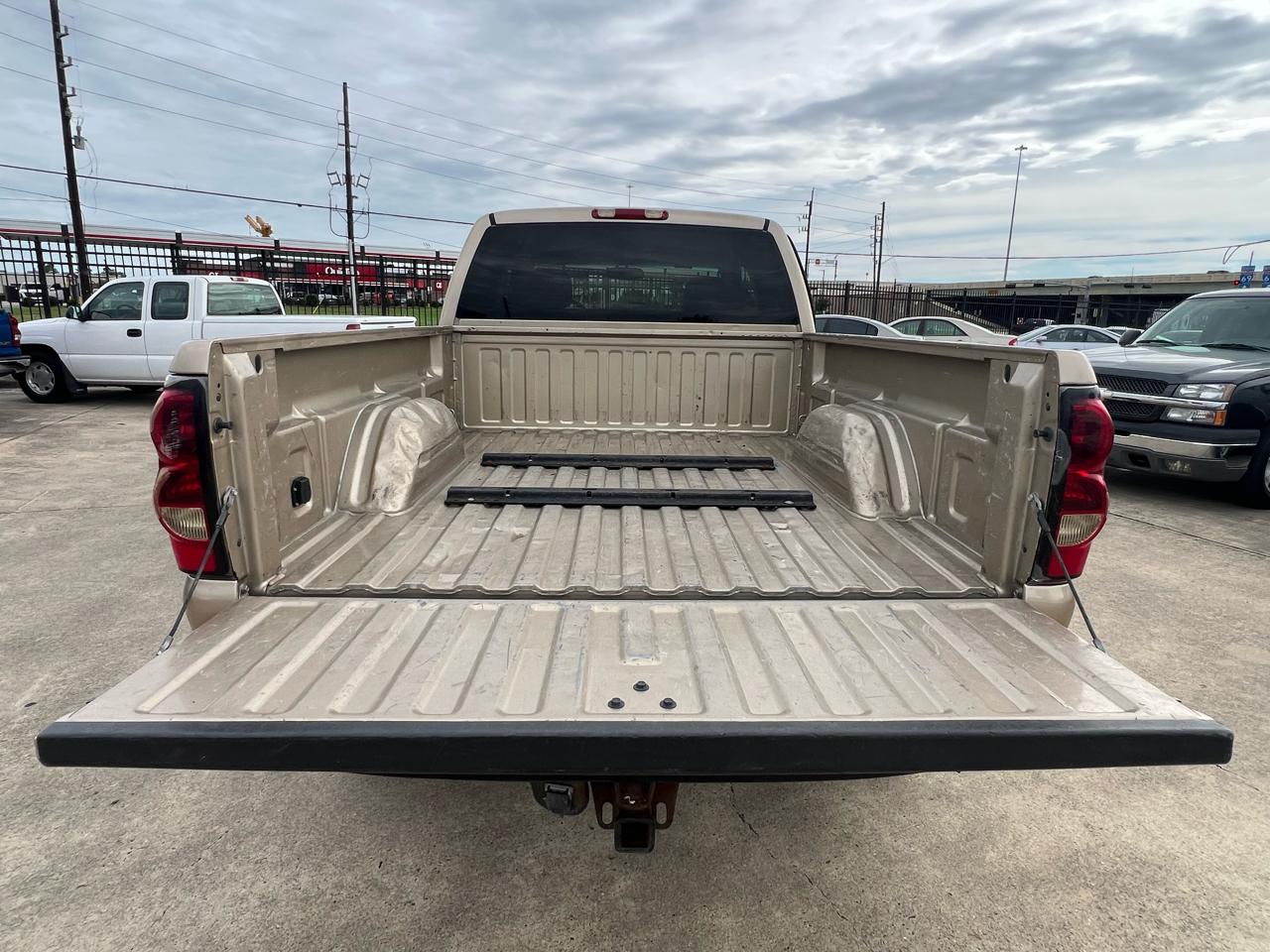 Chevrolet Silverado 2500HD LS Ext. Cab Short Bed 4WD 2005