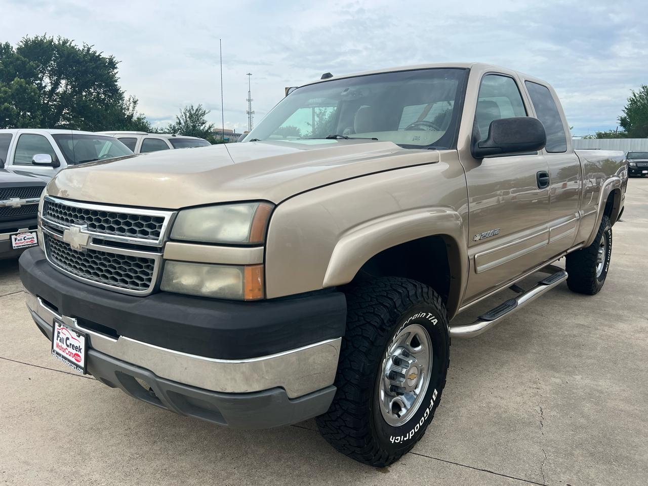 Chevrolet Silverado 2500HD LS Ext. Cab Short Bed 4WD 2005