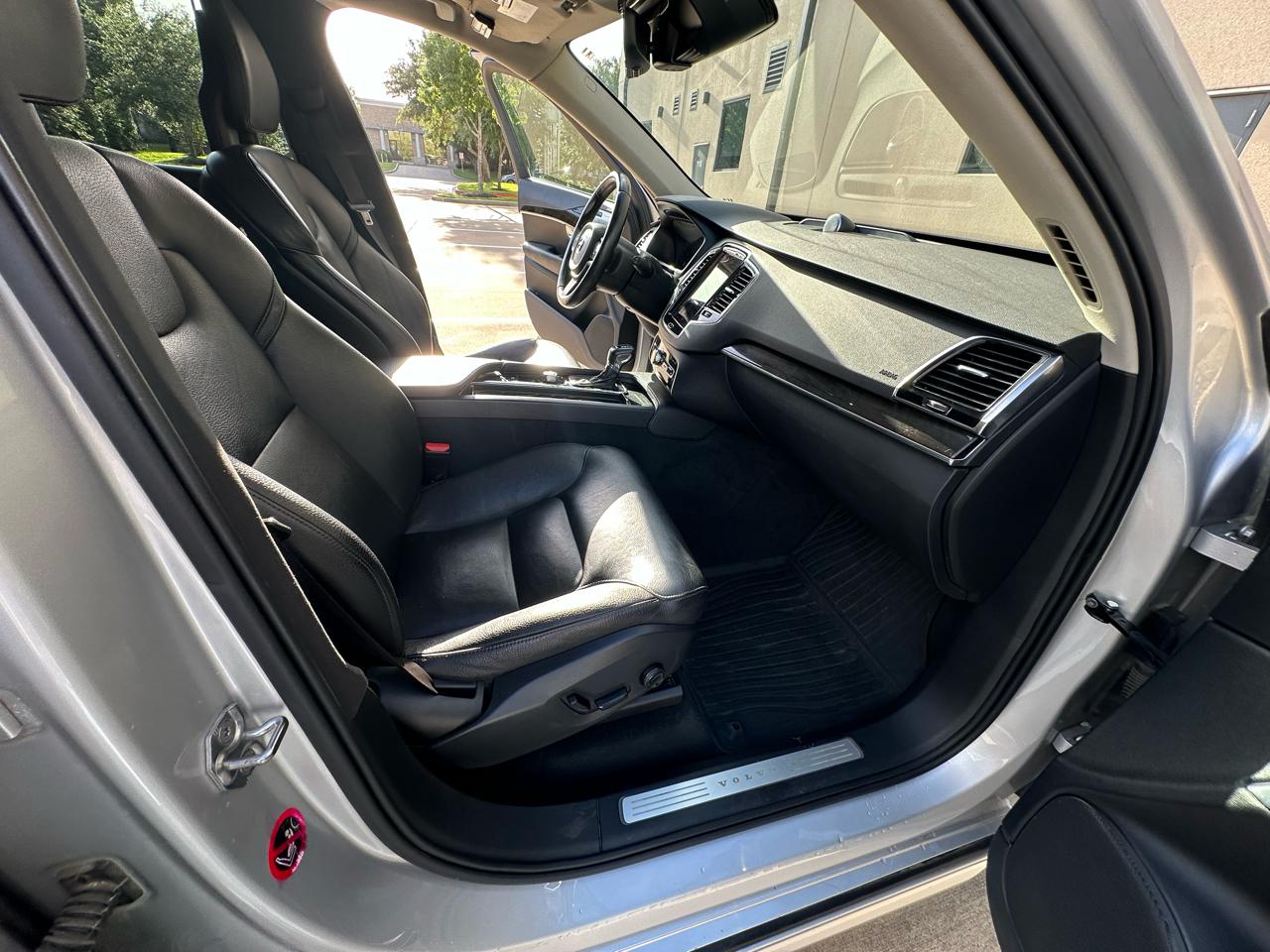 Volvo XC90 T6 Momentum AWD 2018