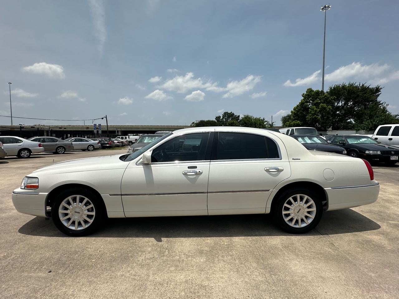 Lincoln Town Car Signature 2006