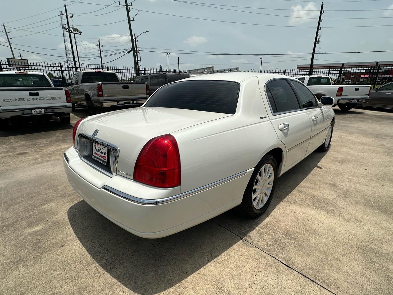 Lincoln Town Car Signature 2006