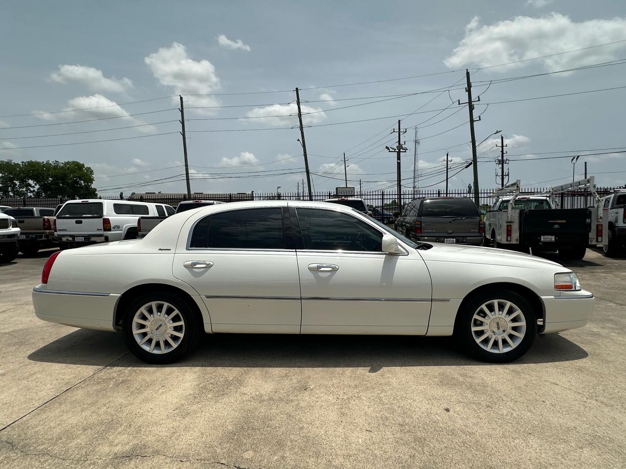 Lincoln Town Car Signature 2006