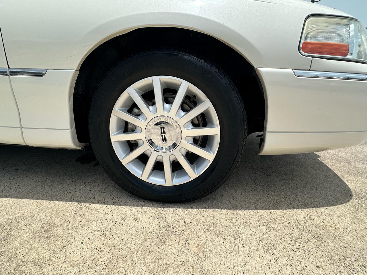 Lincoln Town Car Signature 2006