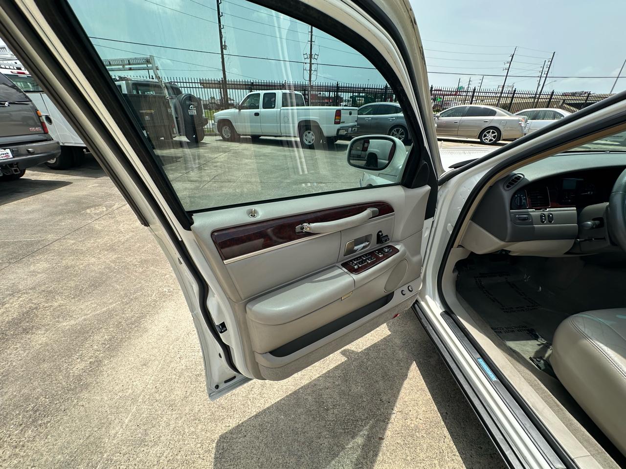 Lincoln Town Car Signature 2006