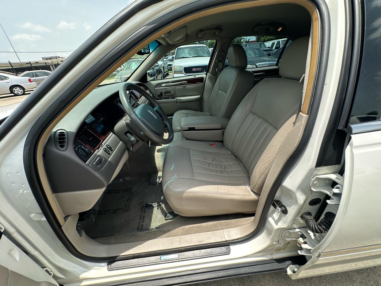 Lincoln Town Car Signature 2006