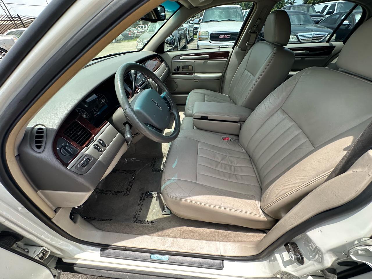 Lincoln Town Car Signature 2006