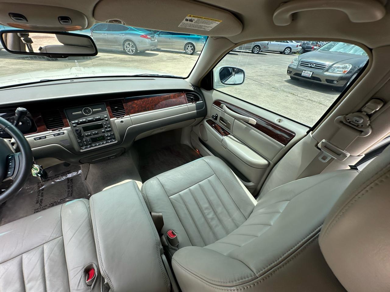 Lincoln Town Car Signature 2006