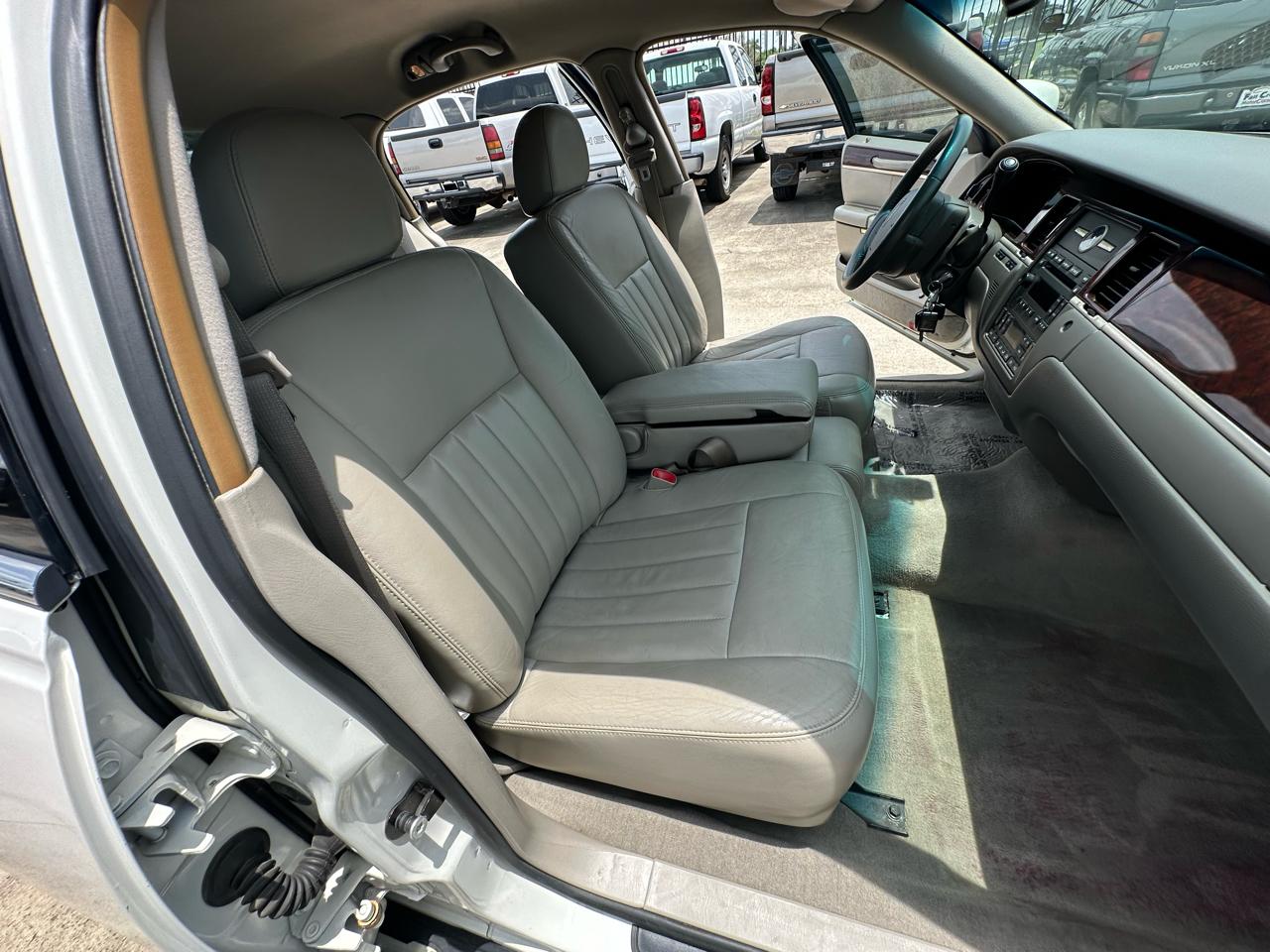 Lincoln Town Car Signature 2006