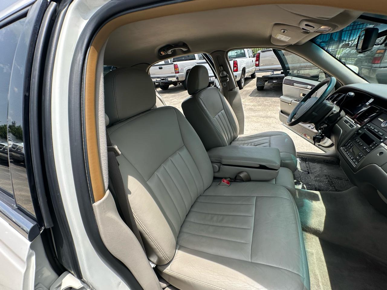 Lincoln Town Car Signature 2006