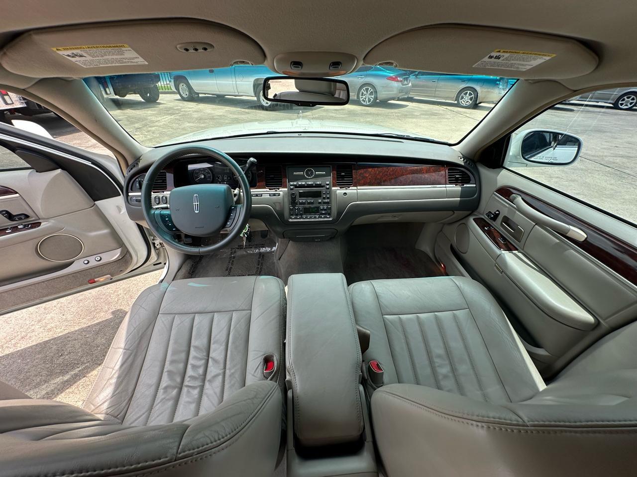 Lincoln Town Car Signature 2006