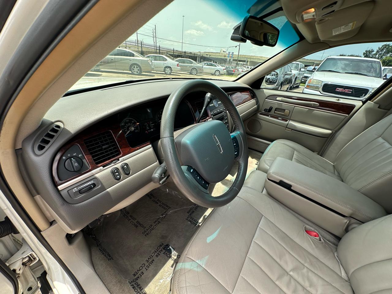Lincoln Town Car Signature 2006