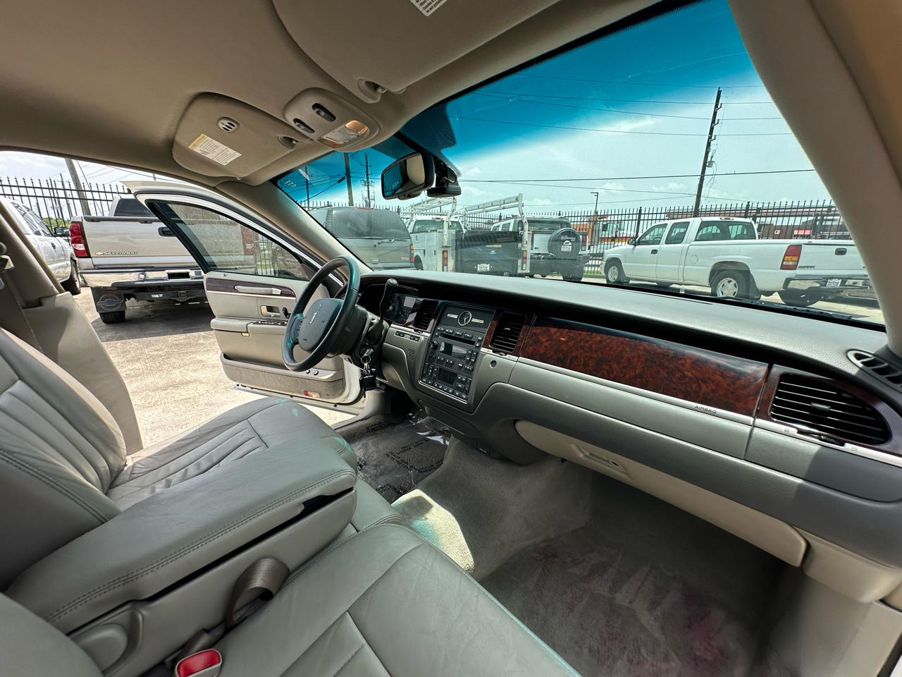 Lincoln Town Car Signature 2006