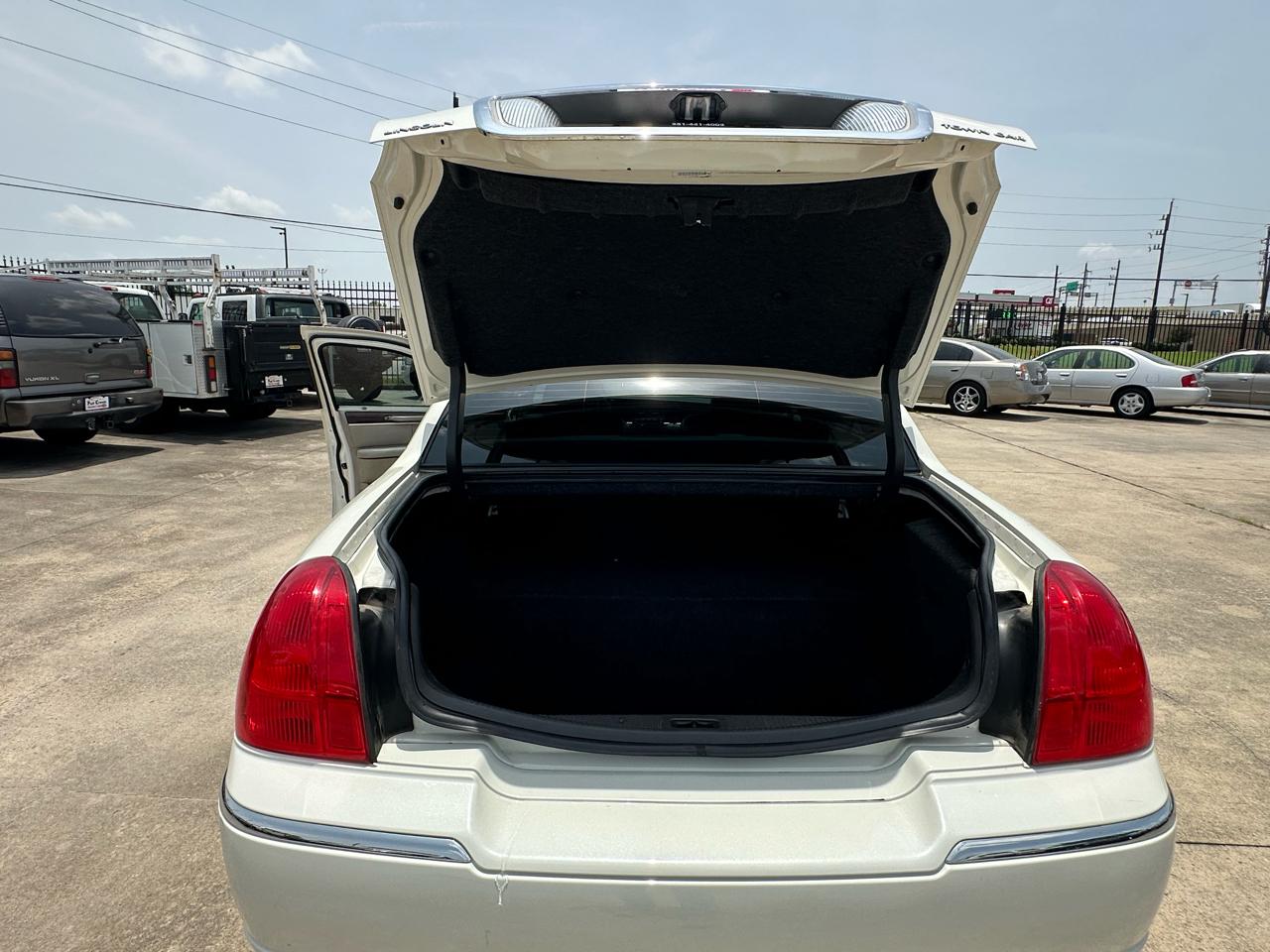 Lincoln Town Car Signature 2006