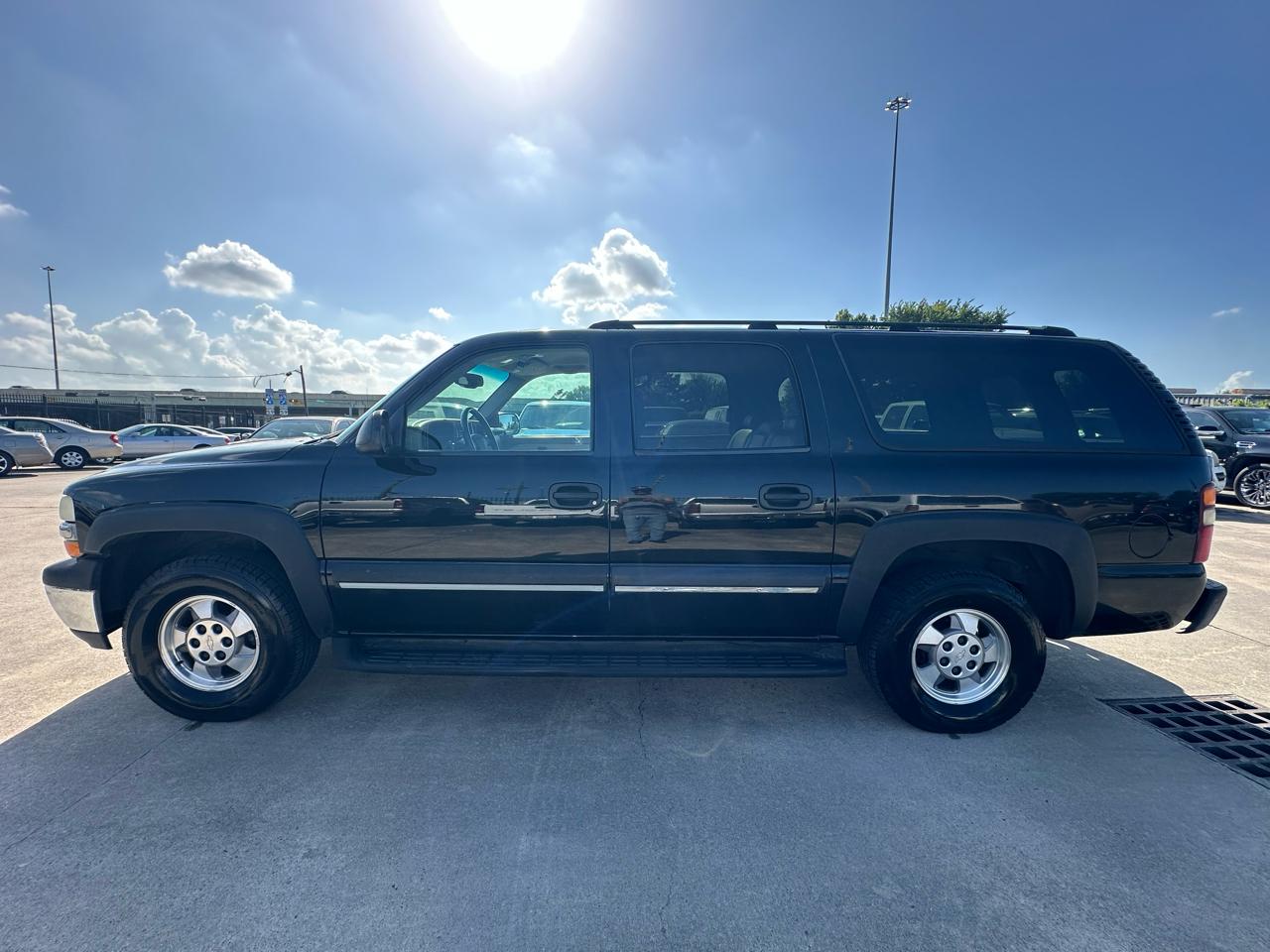 Chevrolet Suburban LT 1500 2003