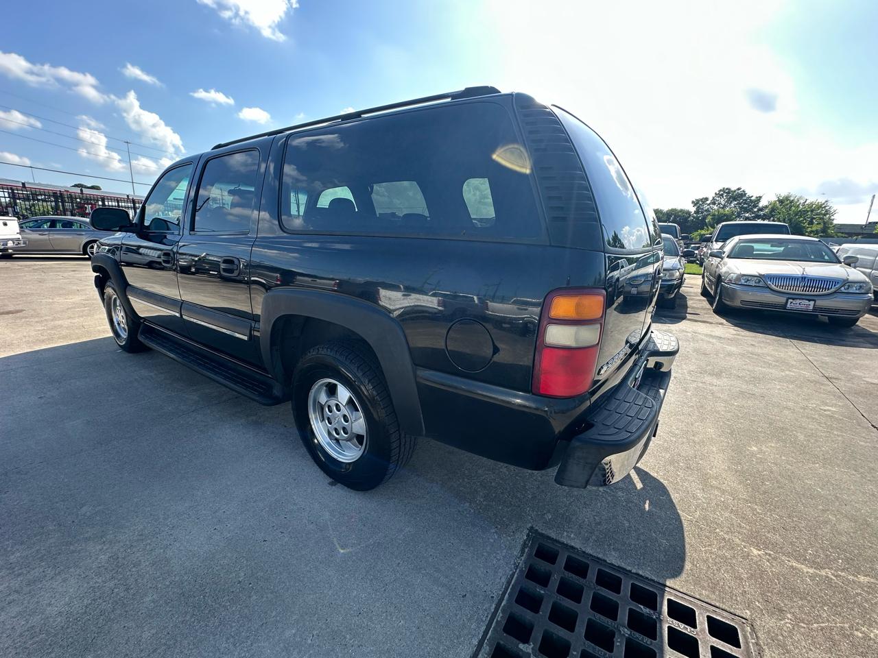 Chevrolet Suburban LT 1500 2003