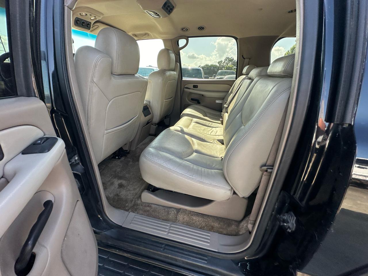 Chevrolet Suburban LT 1500 2003