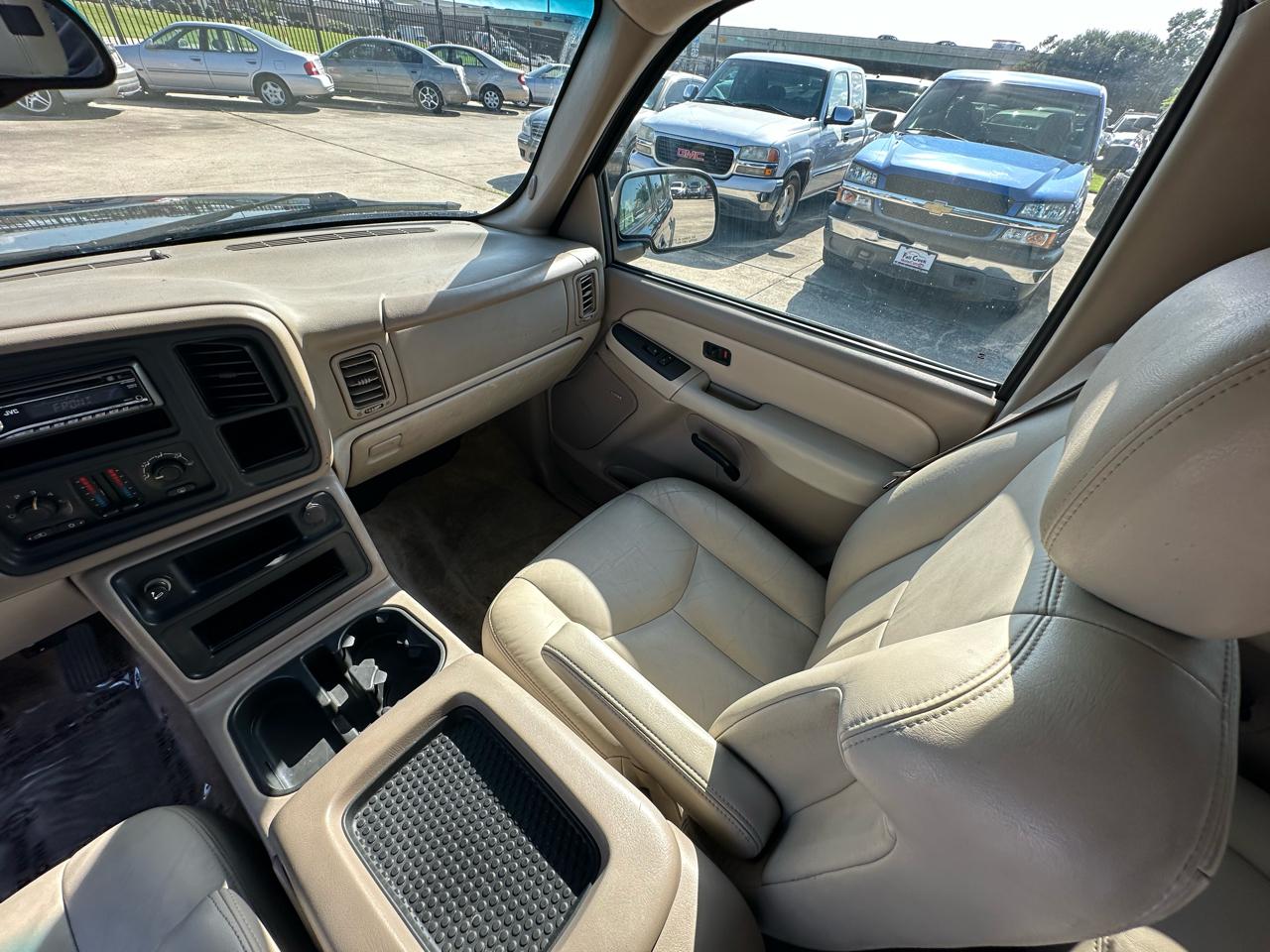 Chevrolet Suburban LT 1500 2003