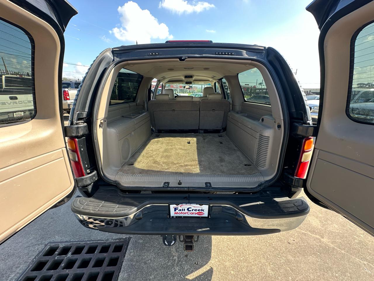 Chevrolet Suburban LT 1500 2003