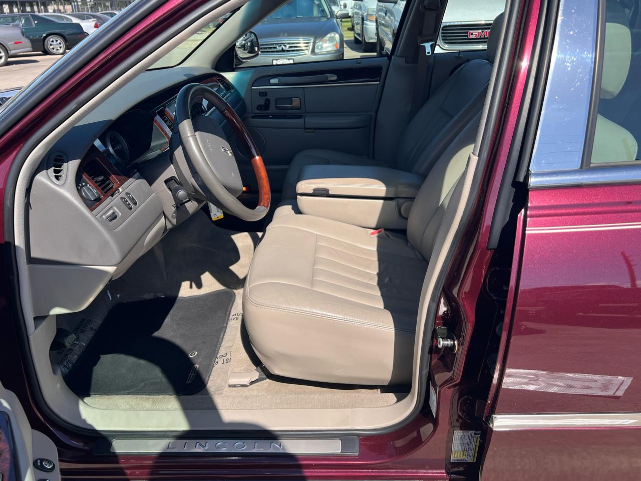 Lincoln Town Car Signature Limited 2006