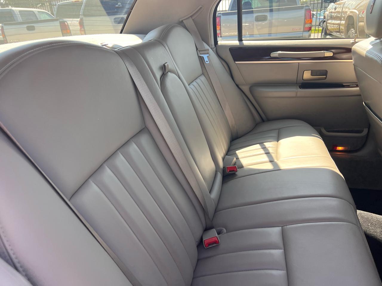 Lincoln Town Car Signature Limited 2006