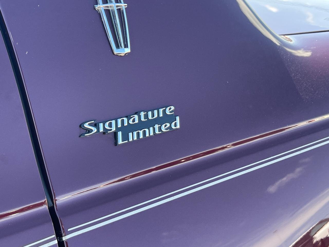 Lincoln Town Car Signature Limited 2006
