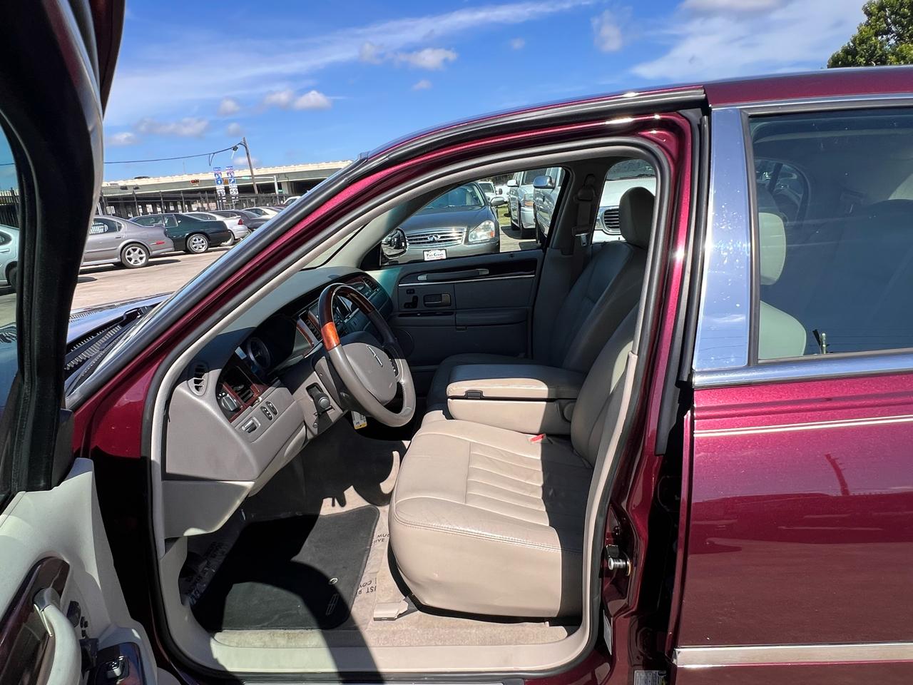 Lincoln Town Car Signature Limited 2006