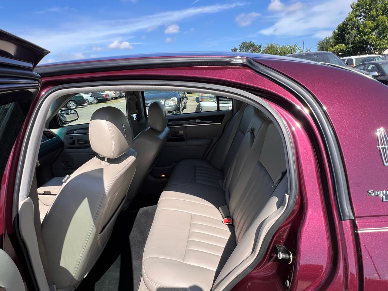 Lincoln Town Car Signature Limited 2006
