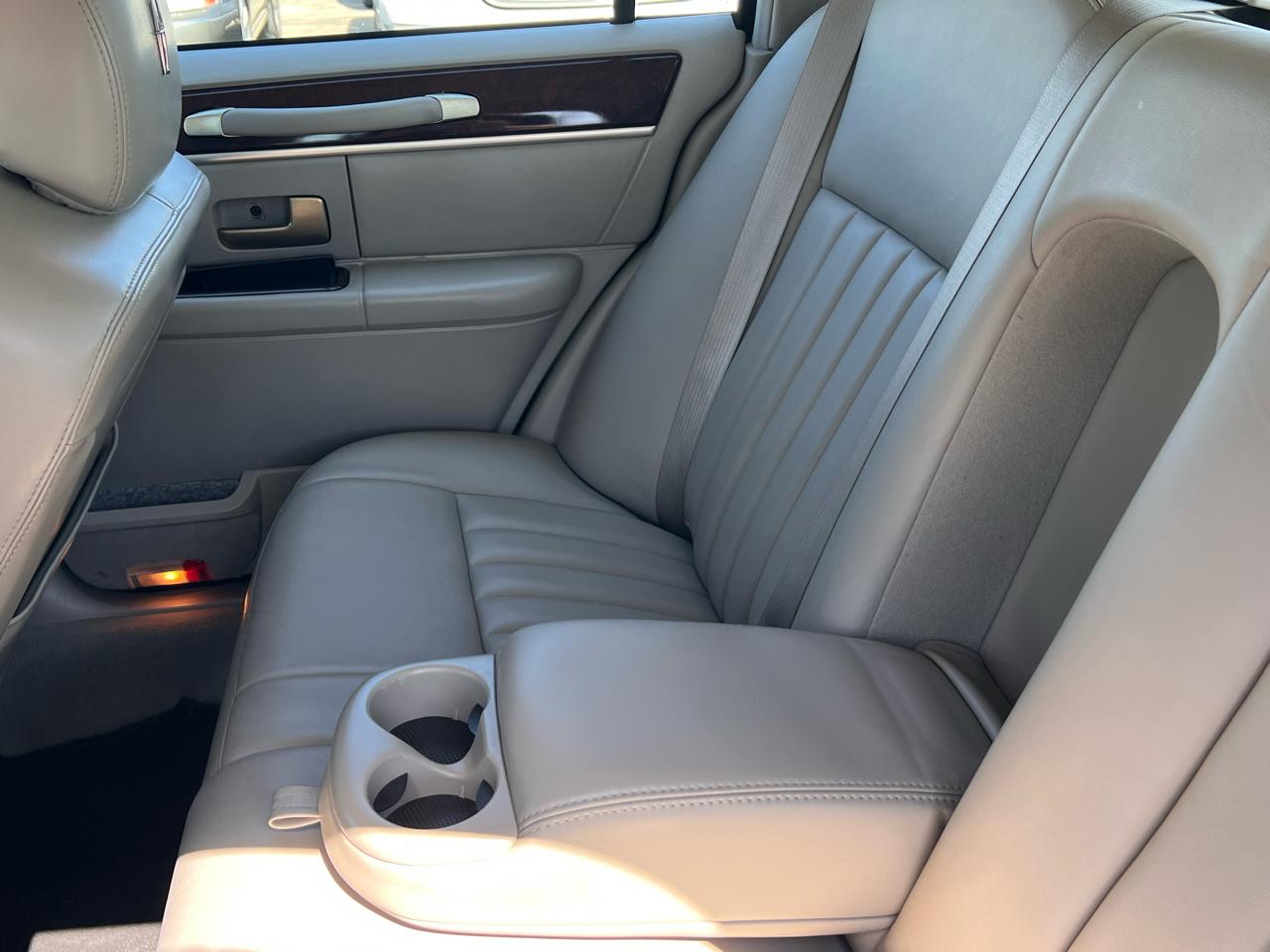 Lincoln Town Car Signature Limited 2006