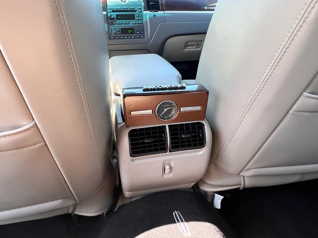 Lincoln Town Car Signature Limited 2006