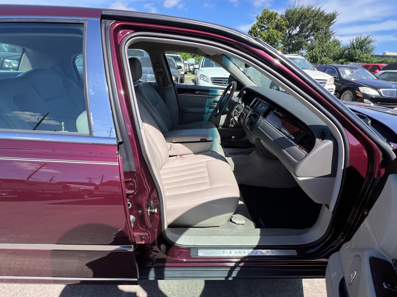 Lincoln Town Car Signature Limited 2006
