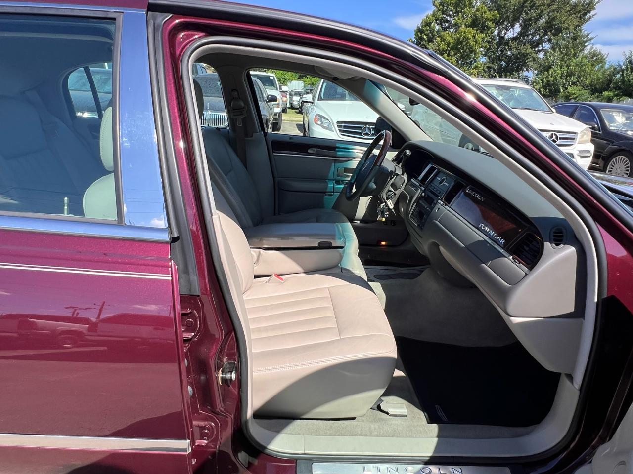 Lincoln Town Car Signature Limited 2006