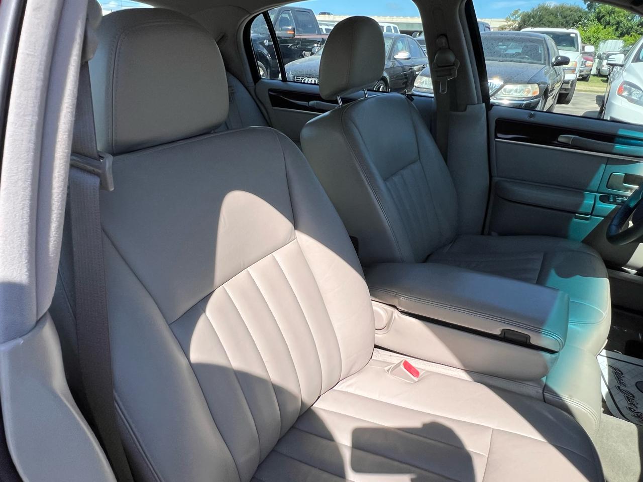Lincoln Town Car Signature Limited 2006