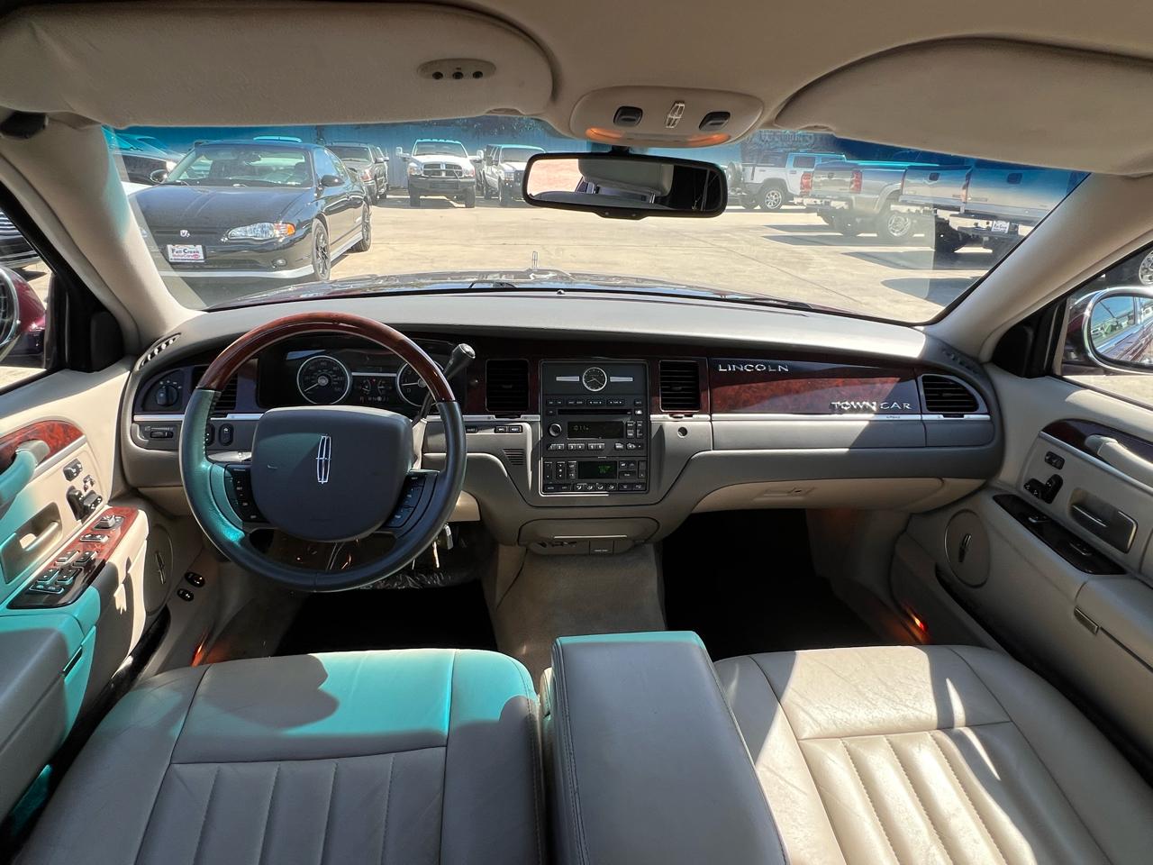 Lincoln Town Car Signature Limited 2006