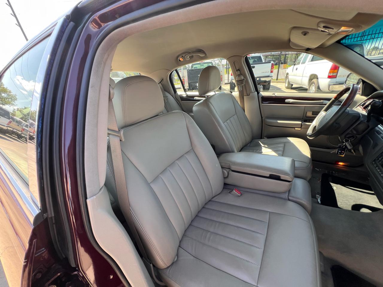 Lincoln Town Car Signature Limited 2006