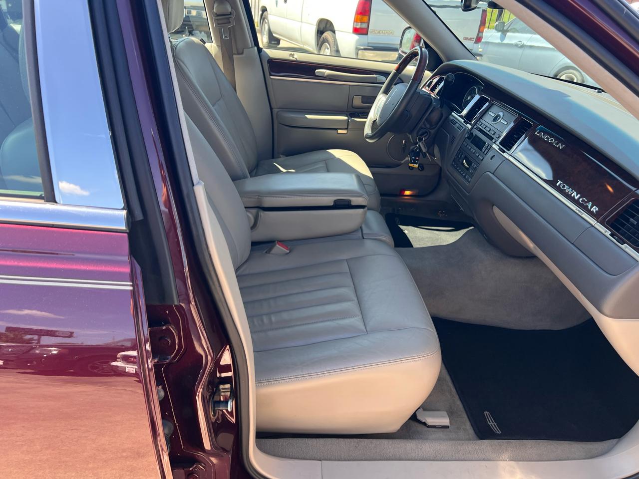Lincoln Town Car Signature Limited 2006