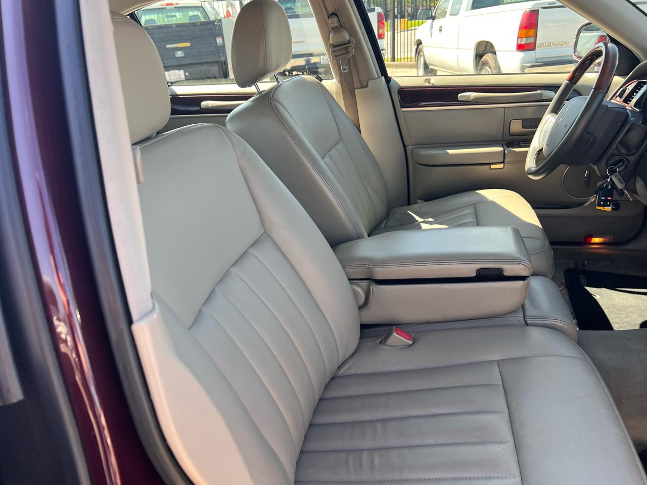 Lincoln Town Car Signature Limited 2006