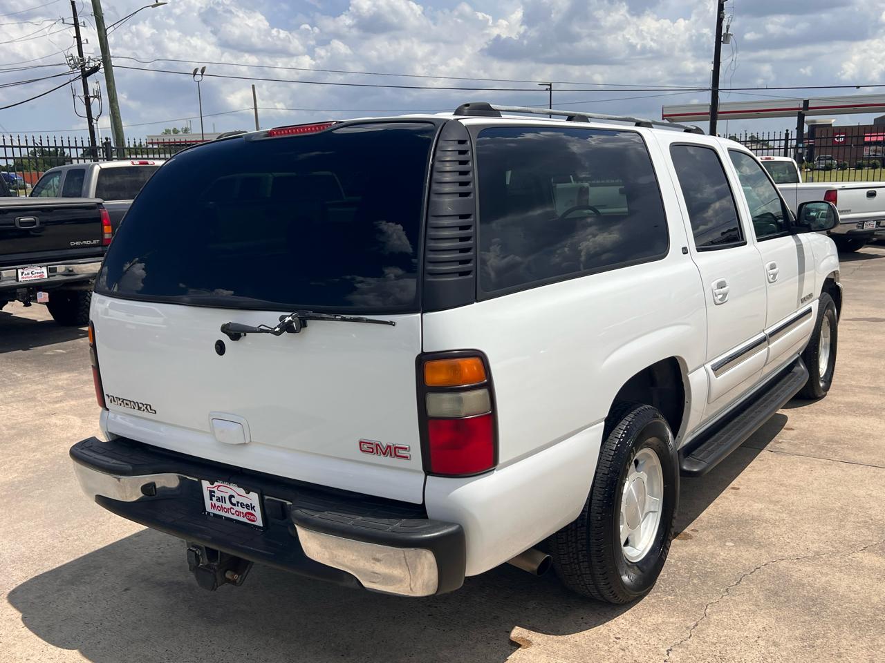 GMC Yukon XL SLT 2WD 2004