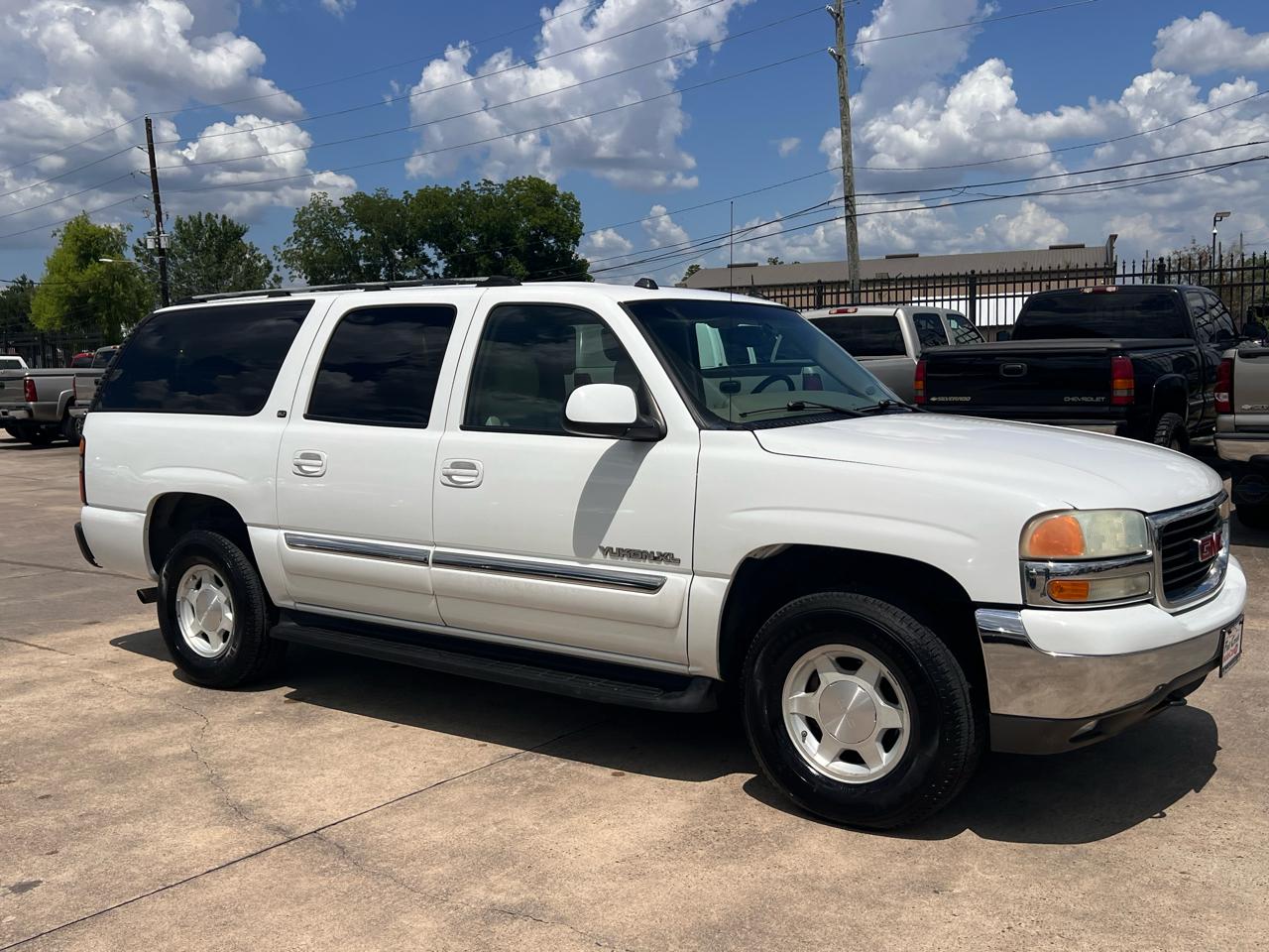 GMC Yukon XL SLT 2WD 2004
