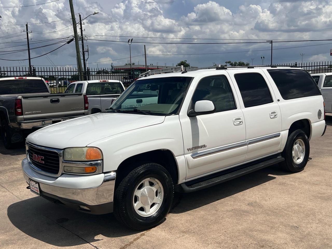 GMC Yukon XL SLT 2WD 2004