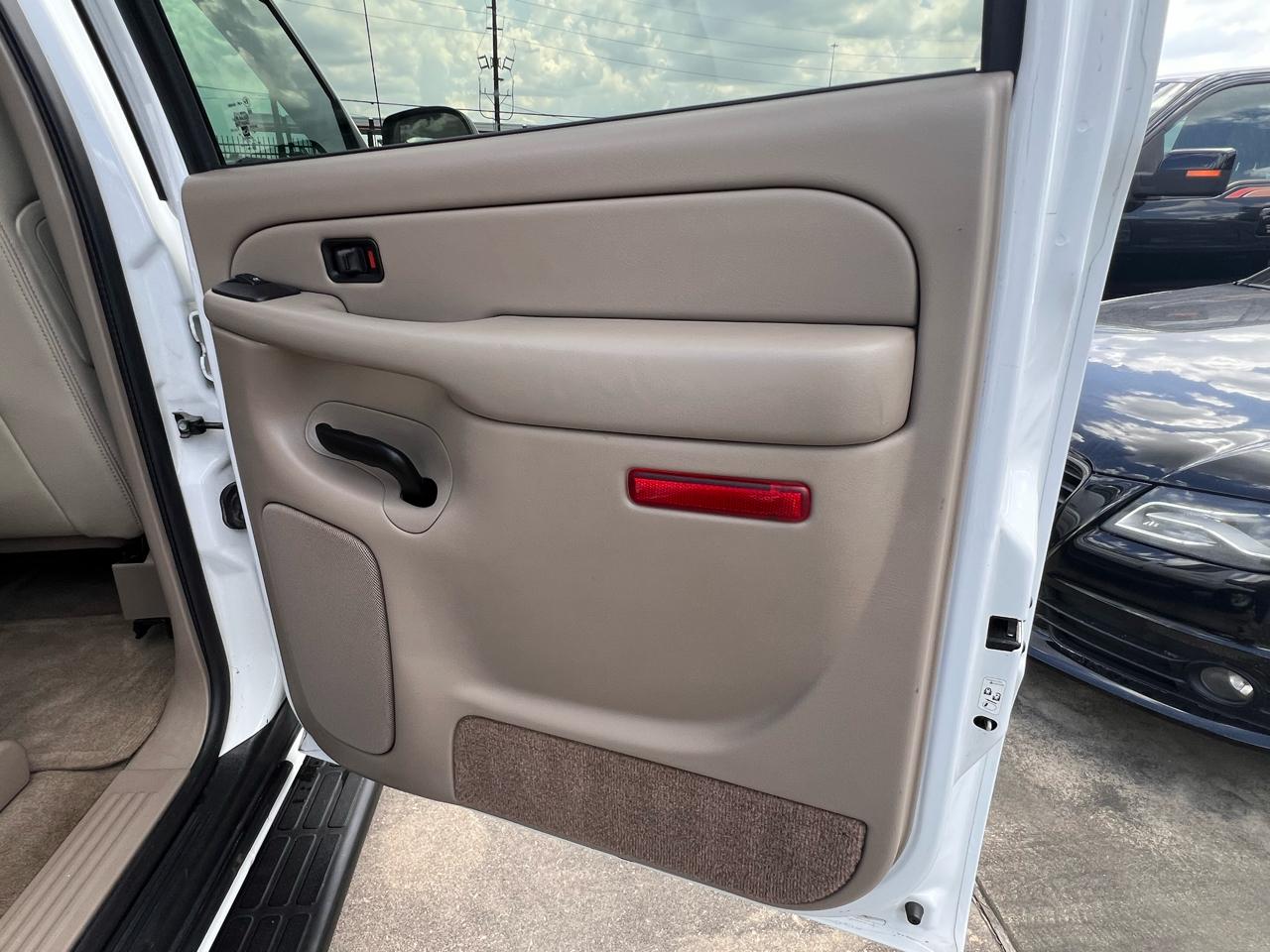 GMC Yukon XL SLT 2WD 2004