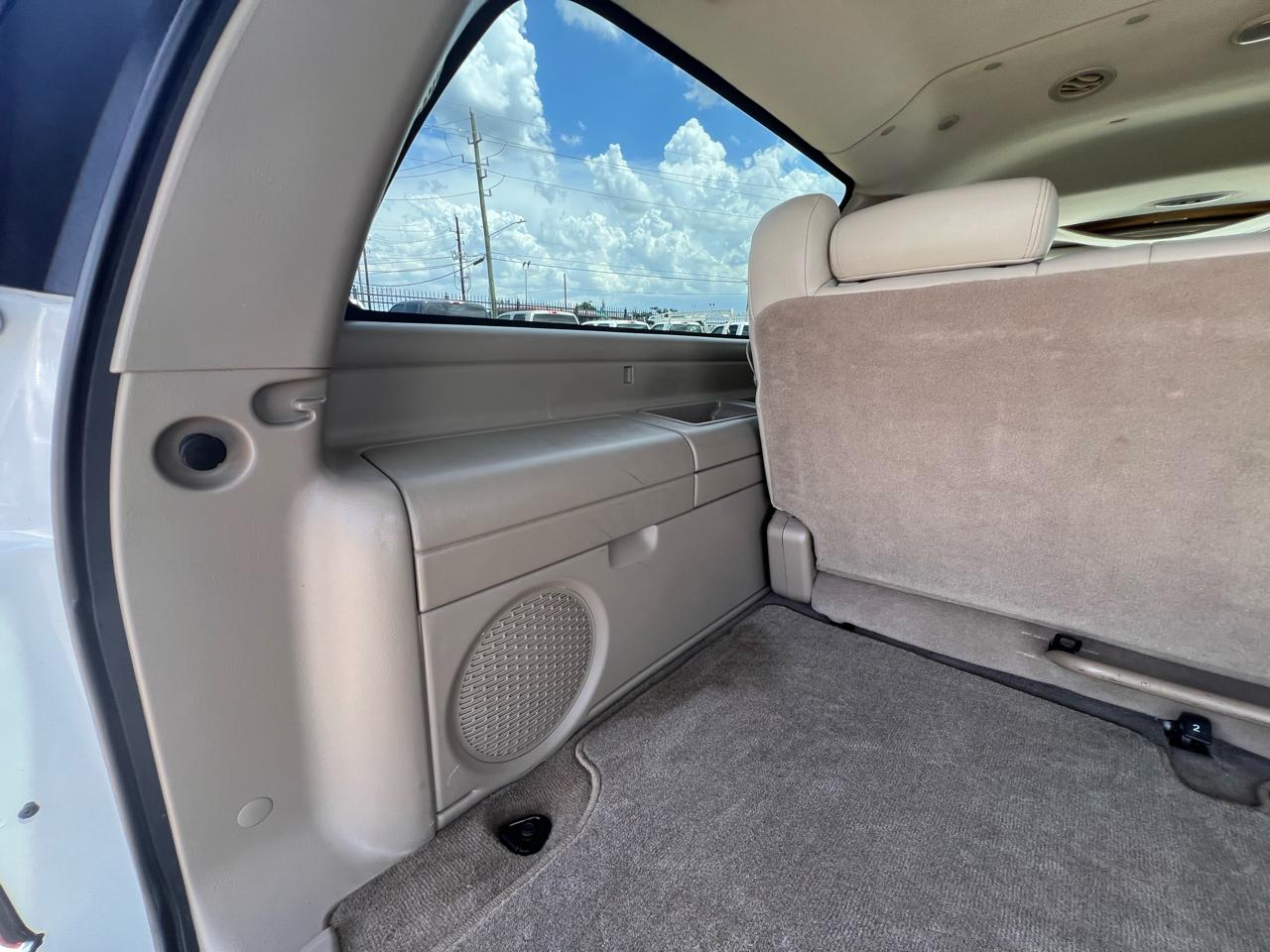 GMC Yukon XL SLT 2WD 2004