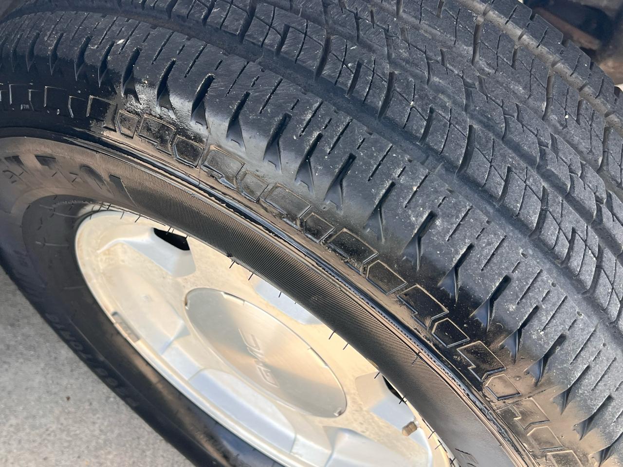 GMC Yukon XL SLT 2WD 2004