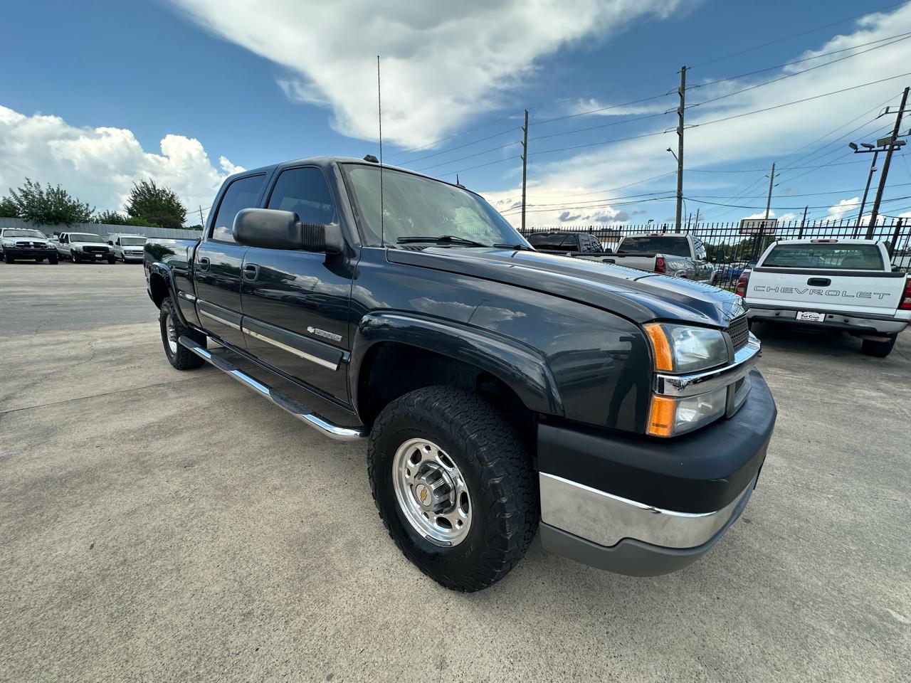 Chevrolet Silverado 2500HD LT Crew Cab Long Bed 4WD 2004