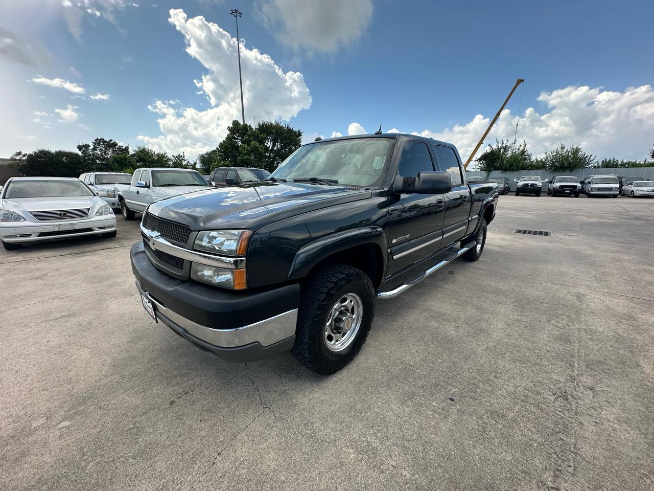 Chevrolet Silverado 2500HD LT Crew Cab Long Bed 4WD 2004