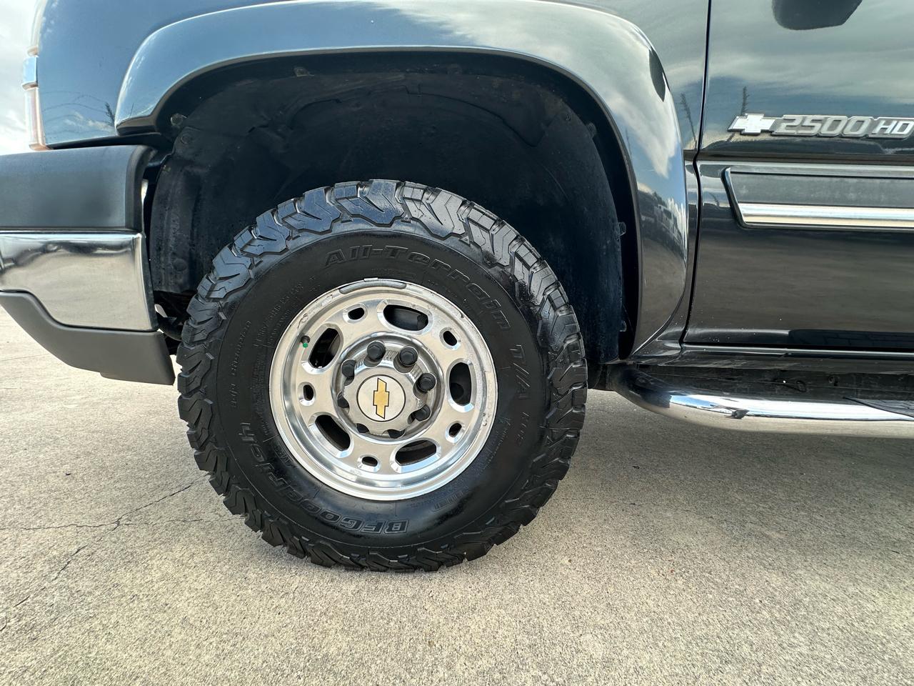 Chevrolet Silverado 2500HD LT Crew Cab Long Bed 4WD 2004