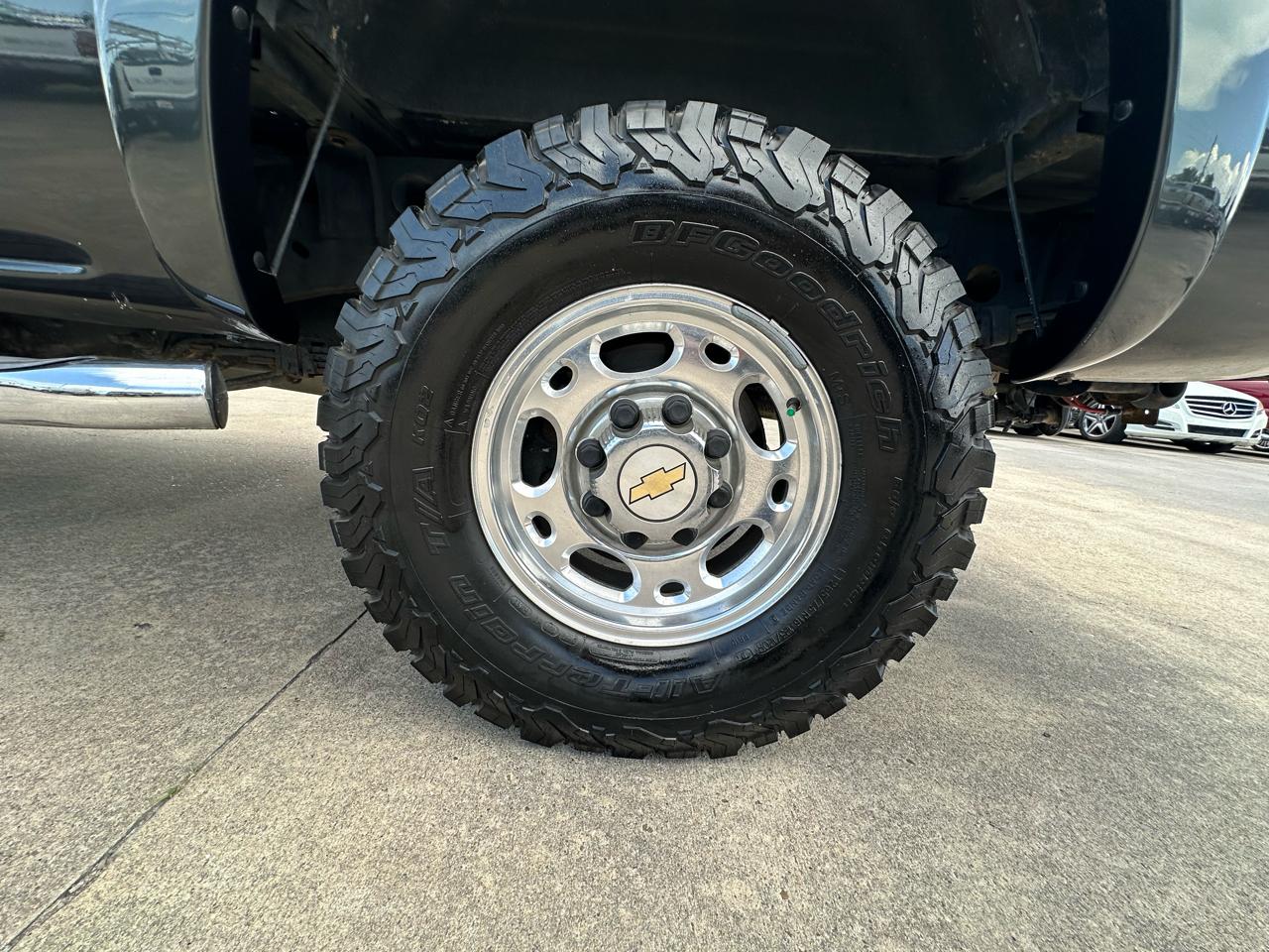 Chevrolet Silverado 2500HD LT Crew Cab Long Bed 4WD 2004