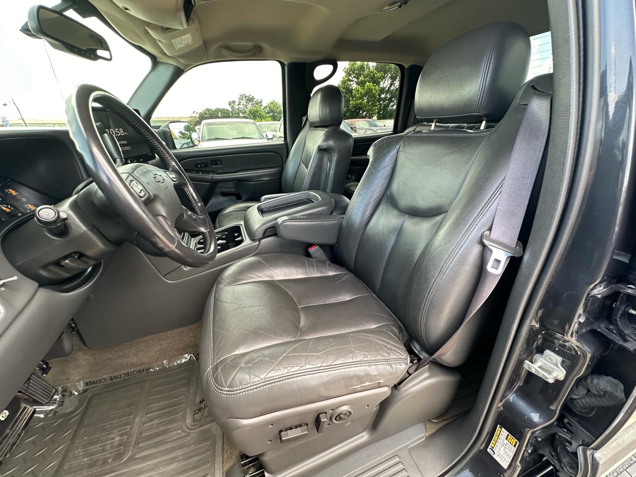 Chevrolet Silverado 2500HD LT Crew Cab Long Bed 4WD 2004