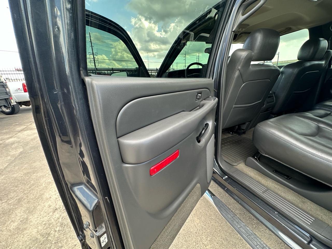 Chevrolet Silverado 2500HD LT Crew Cab Long Bed 4WD 2004